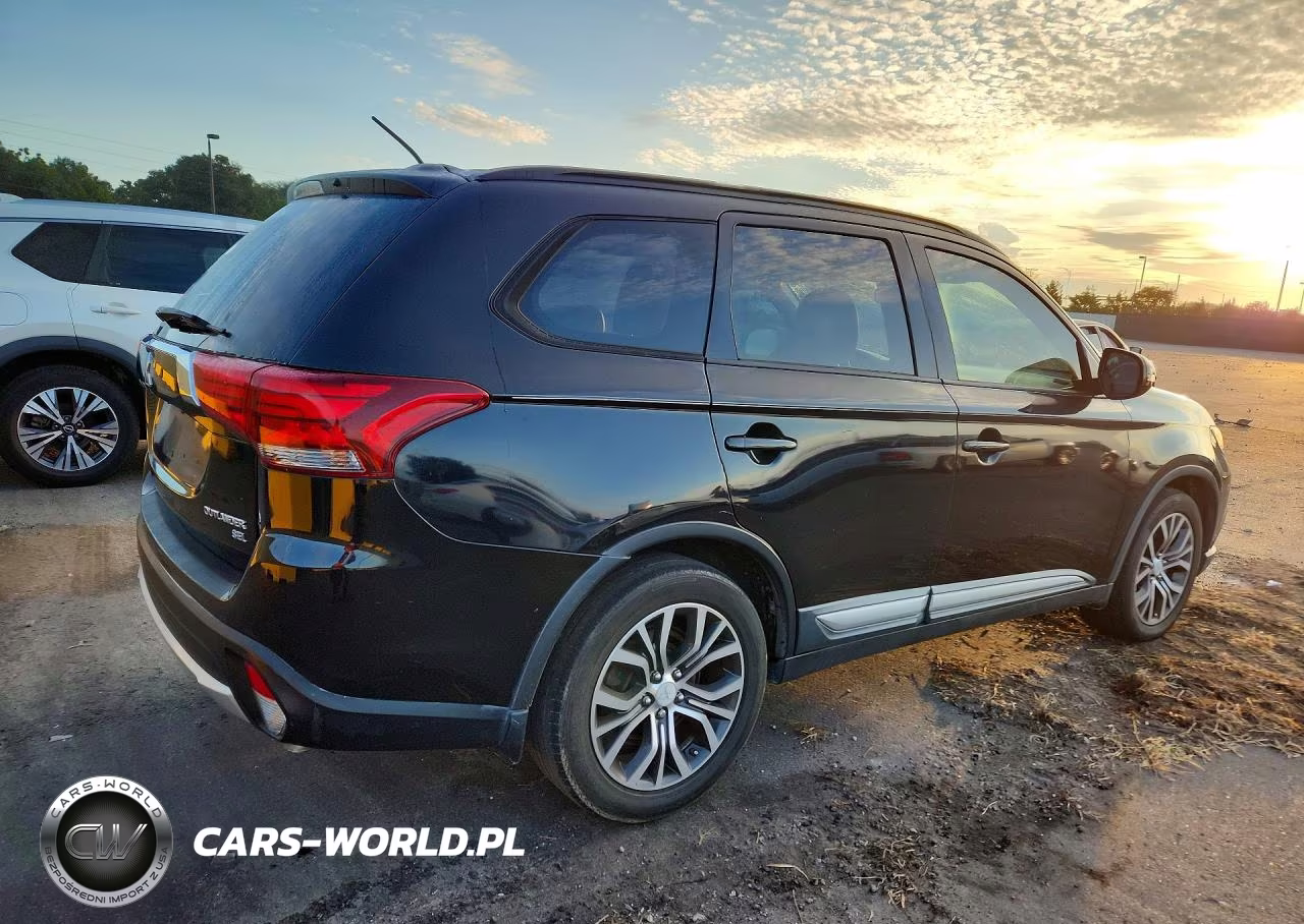 2016 Mitsubishi Outlander Se VIN:JA4AD3A39GZ050530 - 3