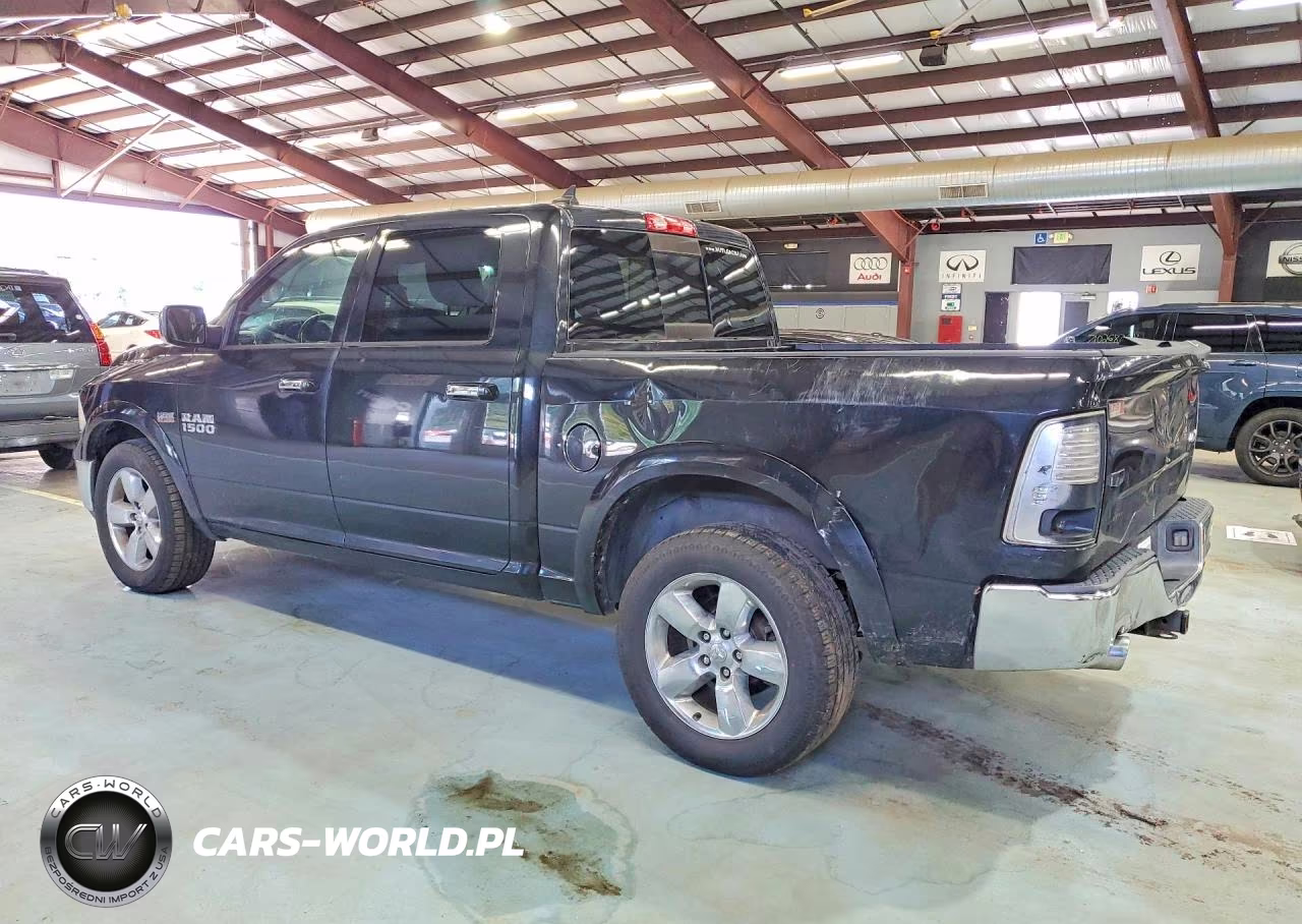 2015 Ram 1500 Laramie VIN:1C6RR7NT2FS767815 - 2