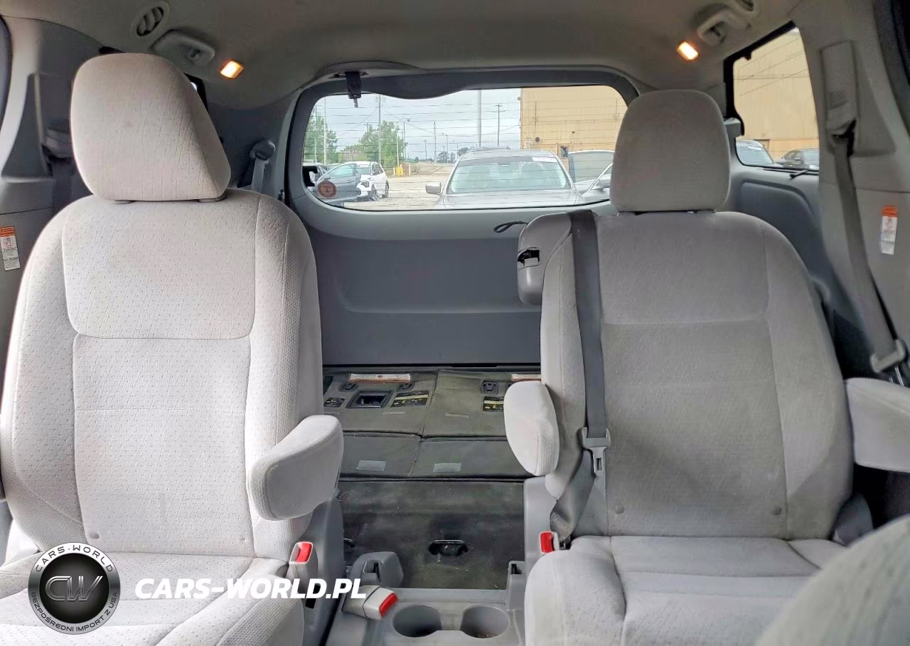 2015 Toyota Sienna Le VIN:5TDKK3DC0FS611032 - 10