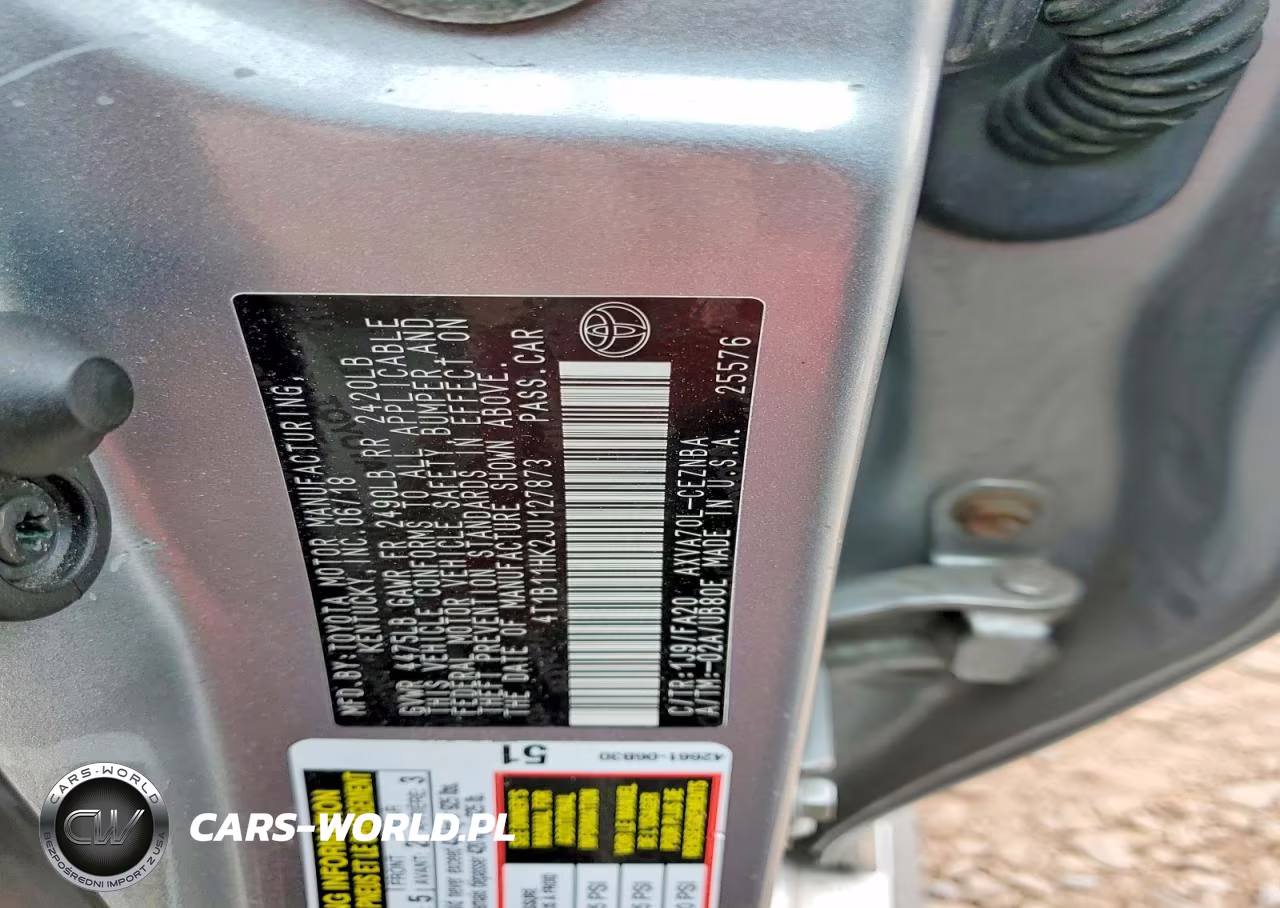 2018 Toyota Camry Le VIN:4T1B11HK2JU127873 - 12