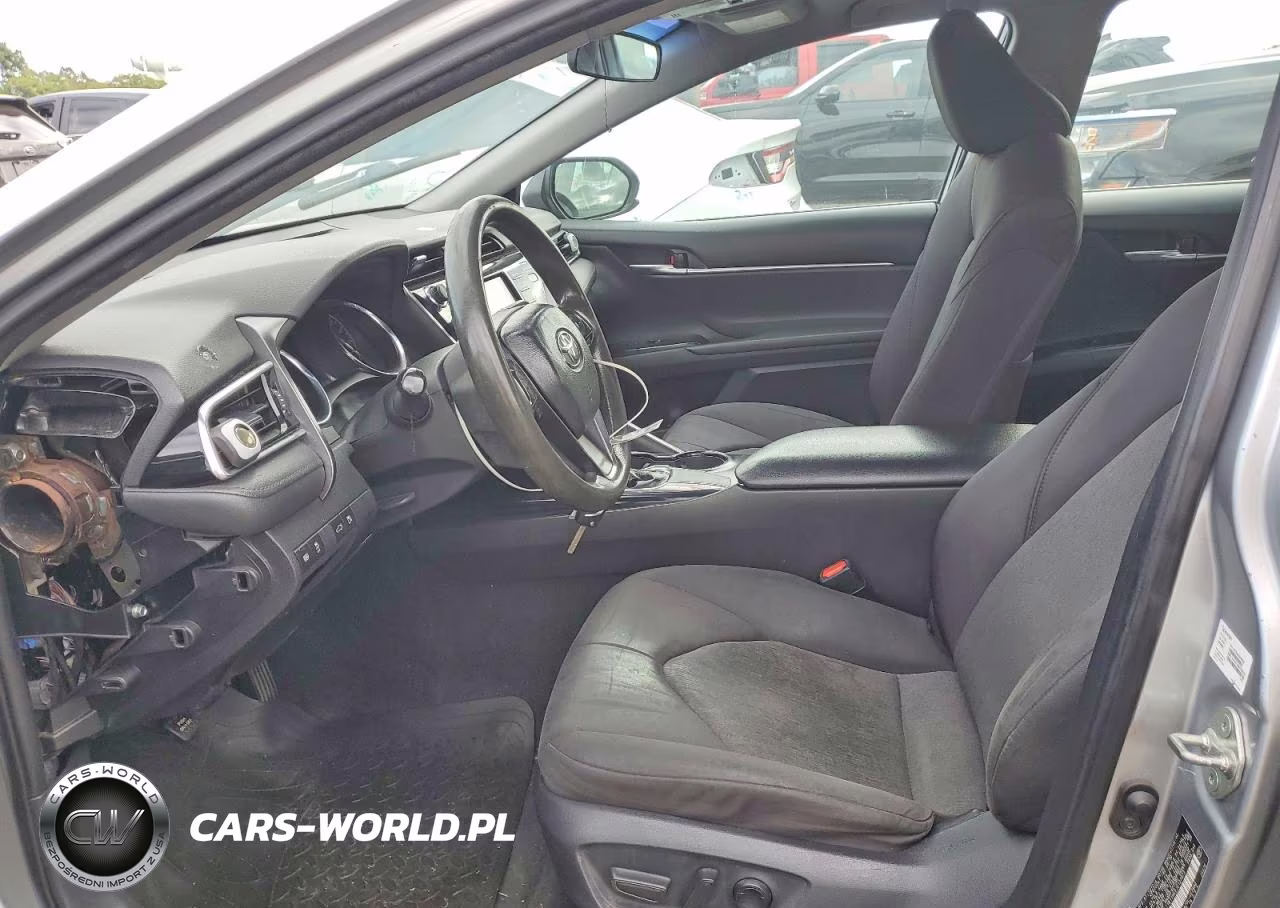 2018 Toyota Camry Le VIN:4T1B11HK2JU127873 - 7