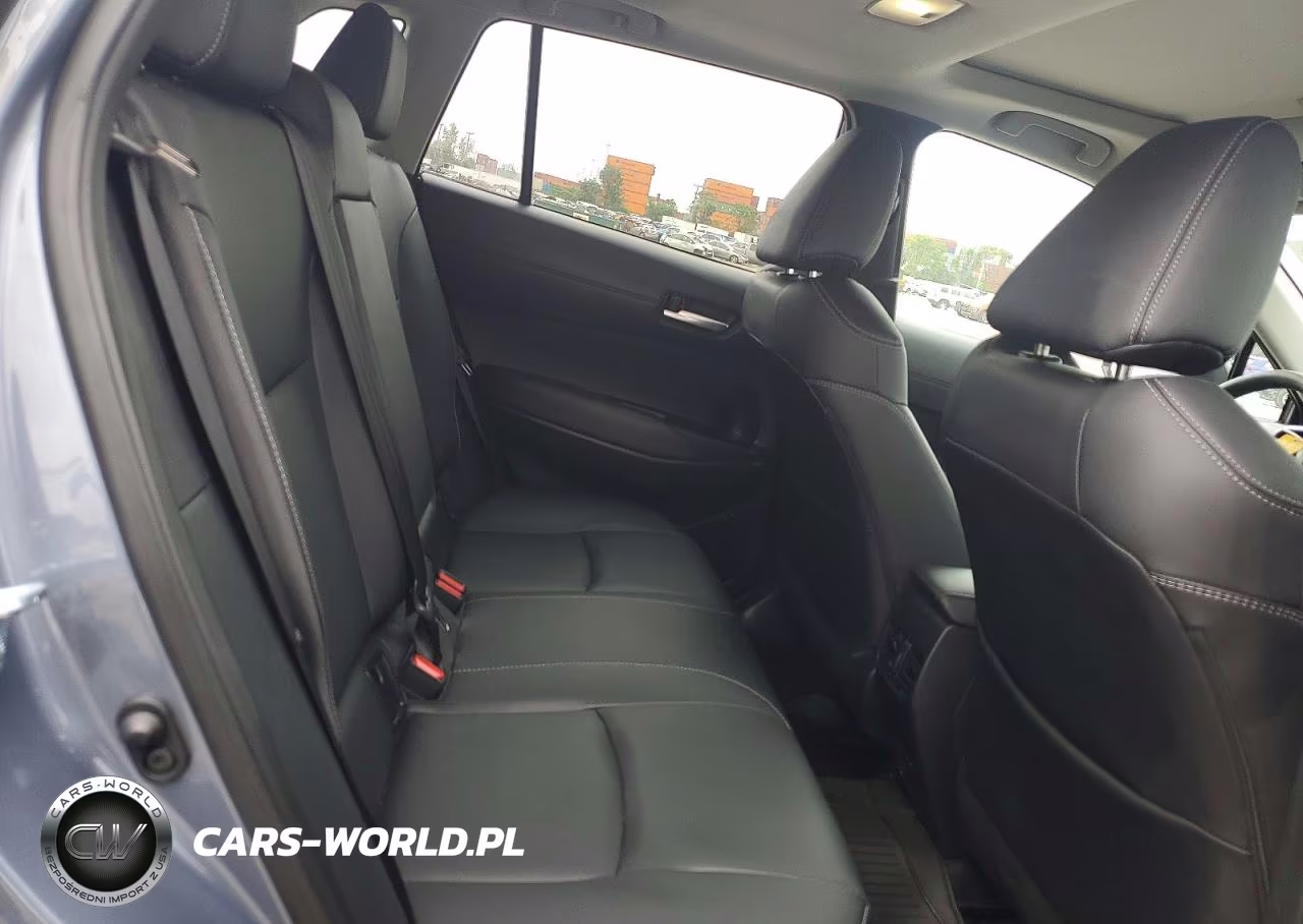 2025 Toyota Corolla Cross Xle VIN:7MUDAABG2SV131774 - 11
