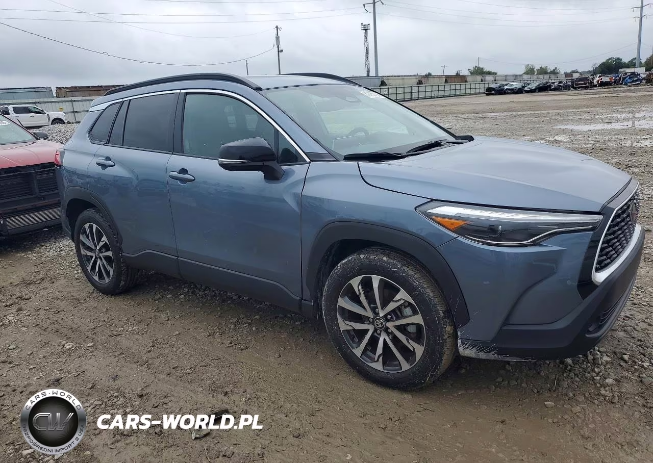 2025 Toyota Corolla Cross Xle VIN:7MUDAABG2SV131774 - 4