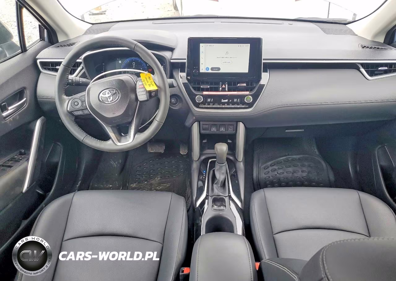 2025 Toyota Corolla Cross Xle VIN:7MUDAABG2SV131774 - 8