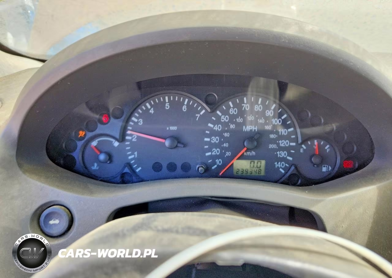 2005 Ford Focus Zx4 VIN:1FAFP34N15W207083 - 9