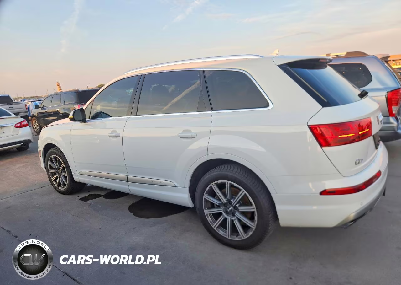 2017 Audi Q7 Premium Plus VIN:WA1LAAF73HD036378 - 2