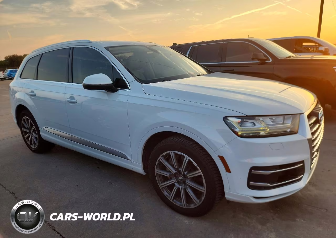 2017 Audi Q7 Premium Plus VIN:WA1LAAF73HD036378 - 4
