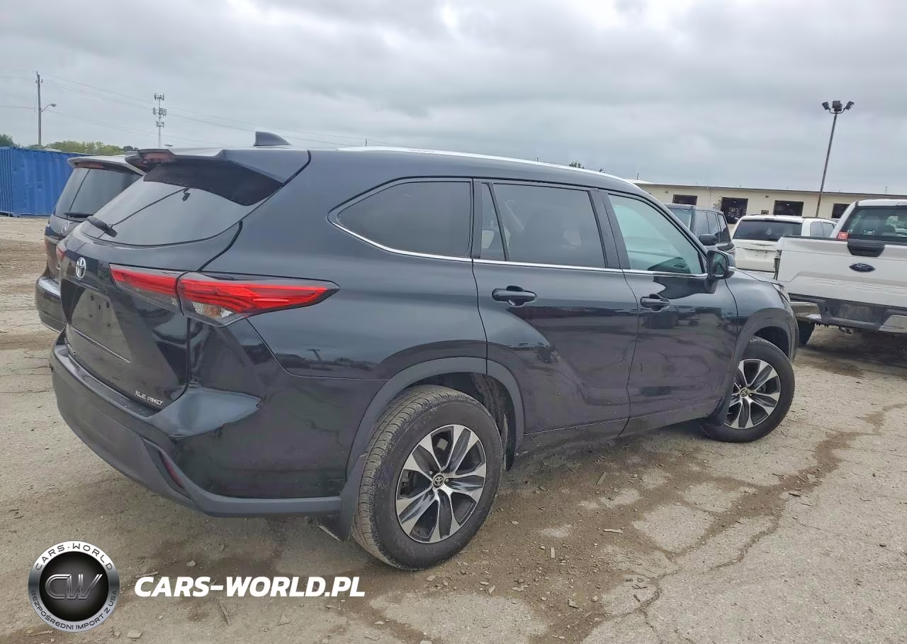2021 Toyota Highlander Xle VIN:5TDGZRBH3MS543079 - 3