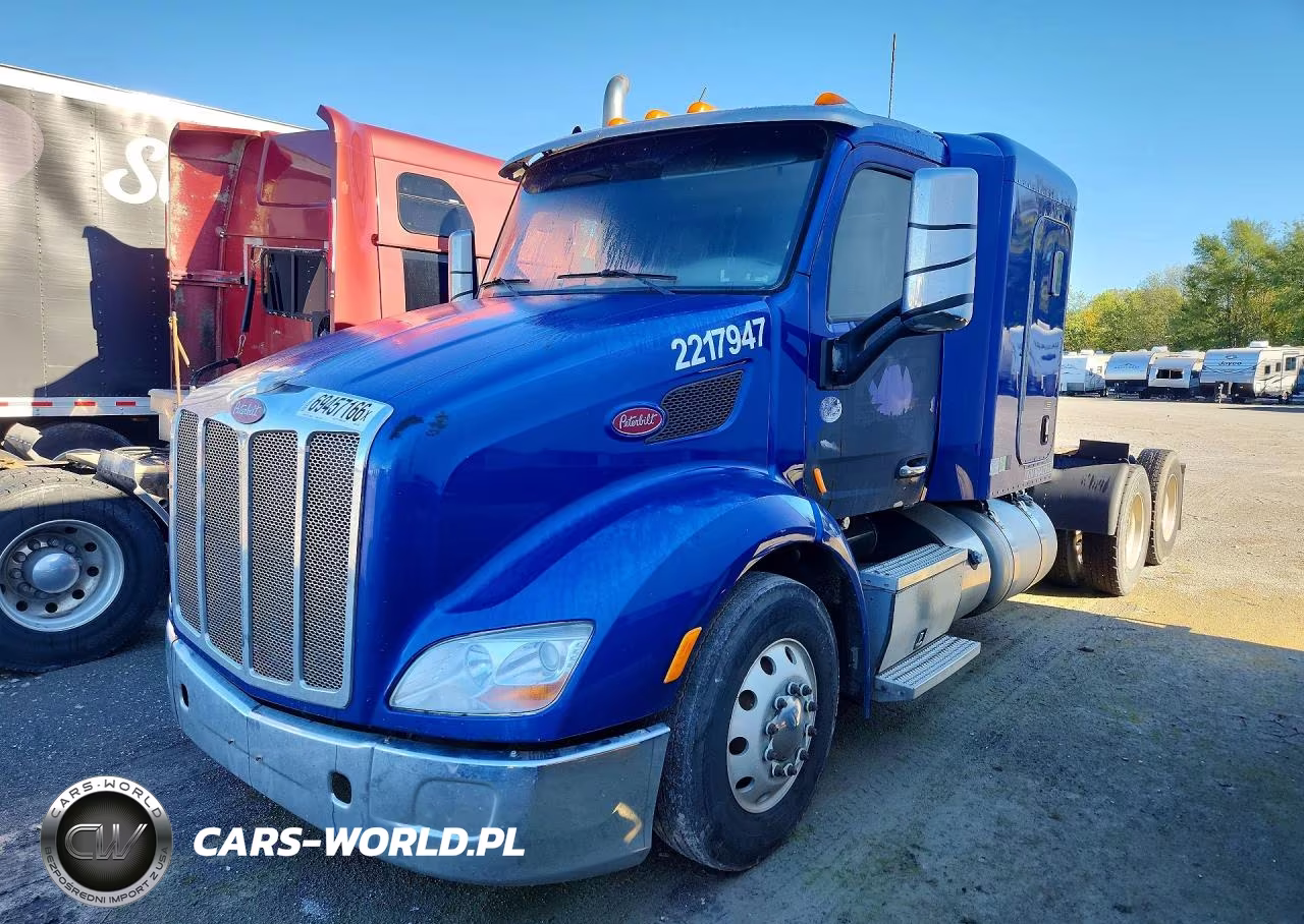 2017 Peterbilt 579 Semi Truck VIN:1XPBDP9X9HD420686 - 1