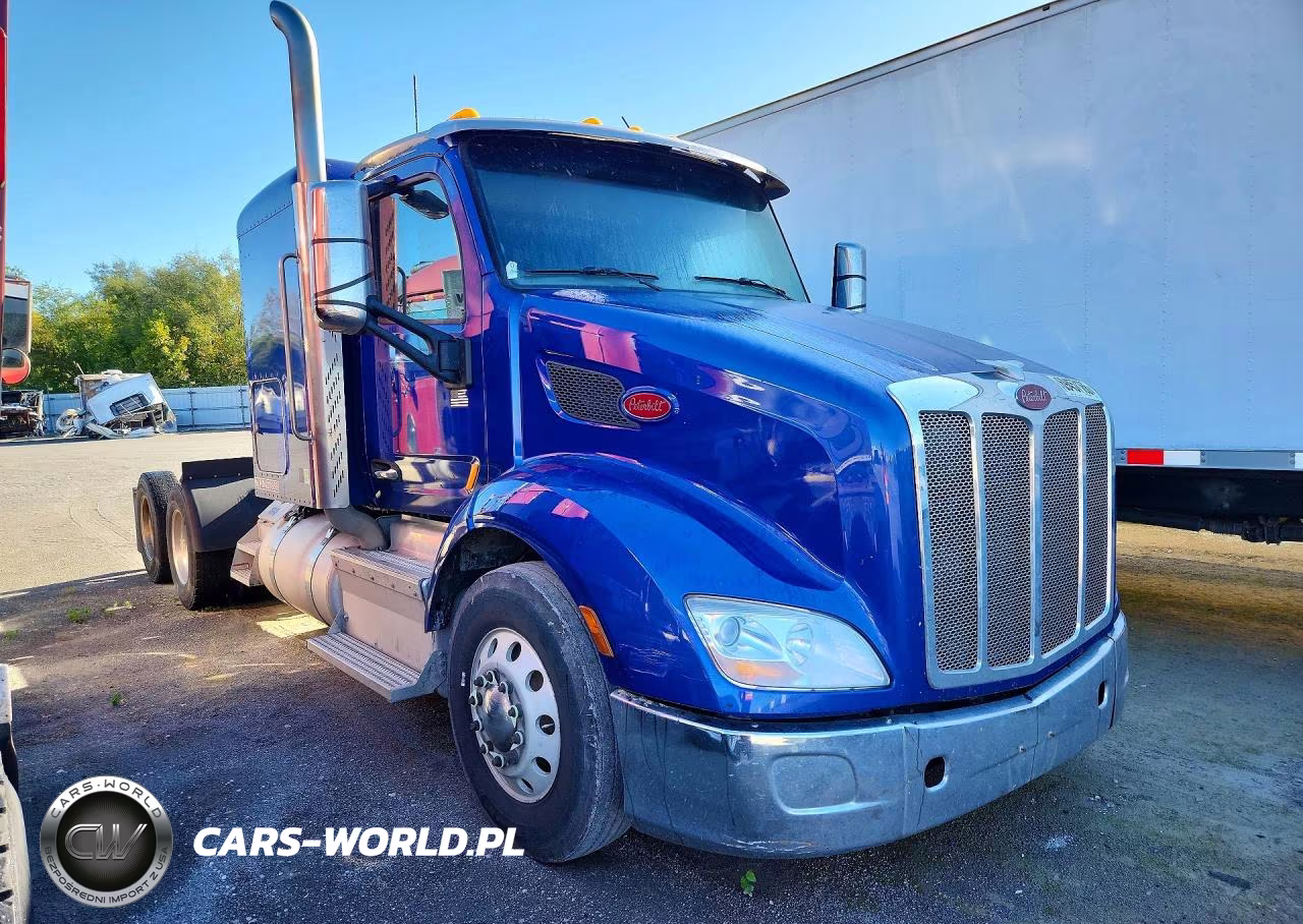 2017 Peterbilt 579 Semi Truck VIN:1XPBDP9X9HD420686 - 4