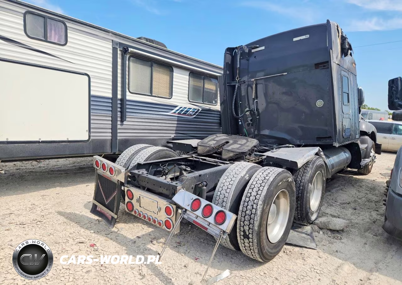 2014 Kenworth T660 Semi Truck VIN:1XKAD49X0EJ320215 - 3