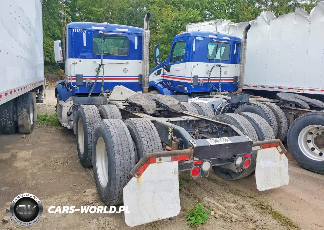 2017 Peterbilt 579 - Semi Truck VIN:1XPBDP9X5HD432138 - 2