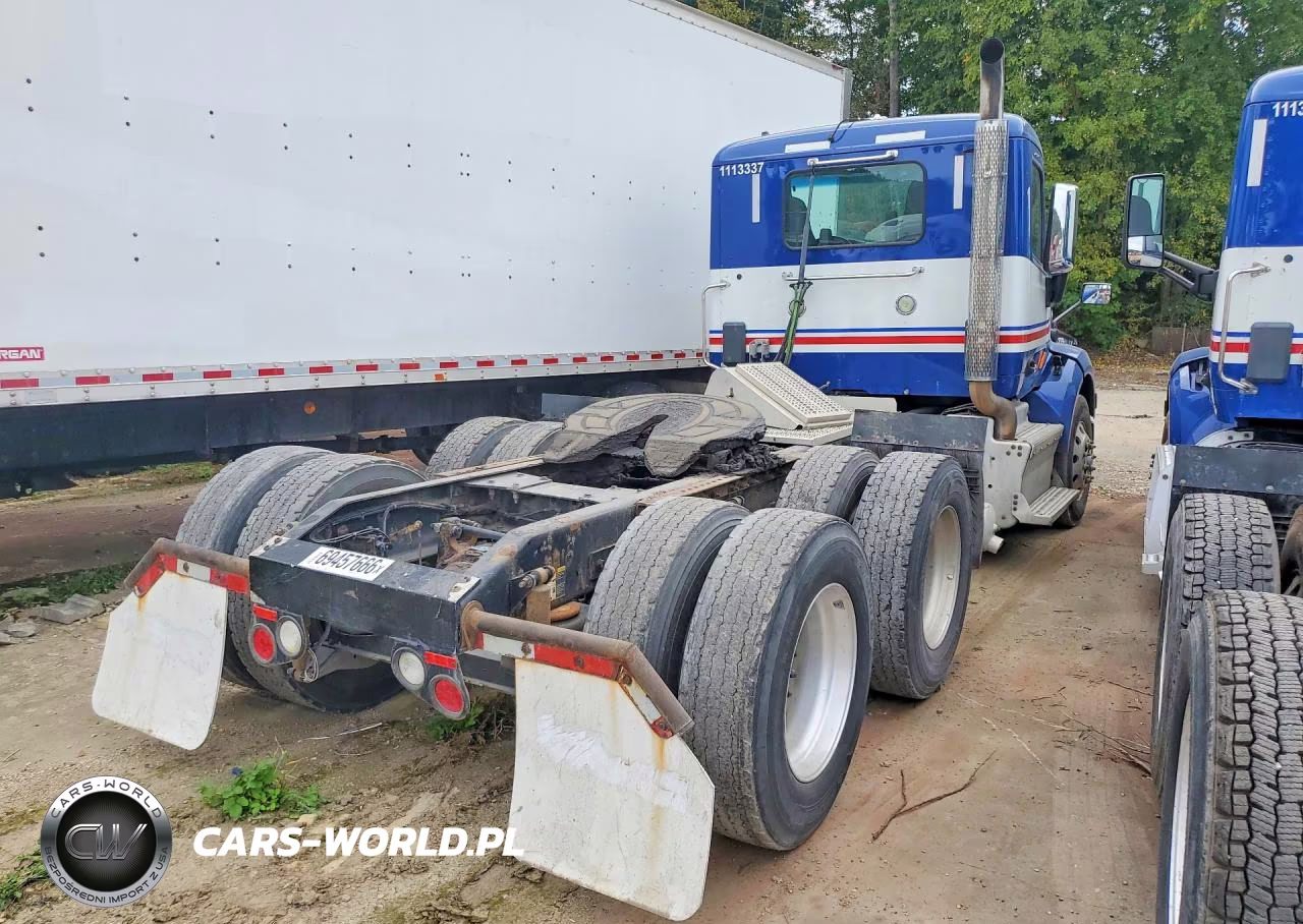 2017 Peterbilt 579 - Semi Truck VIN:1XPBDP9X5HD432138 - 3