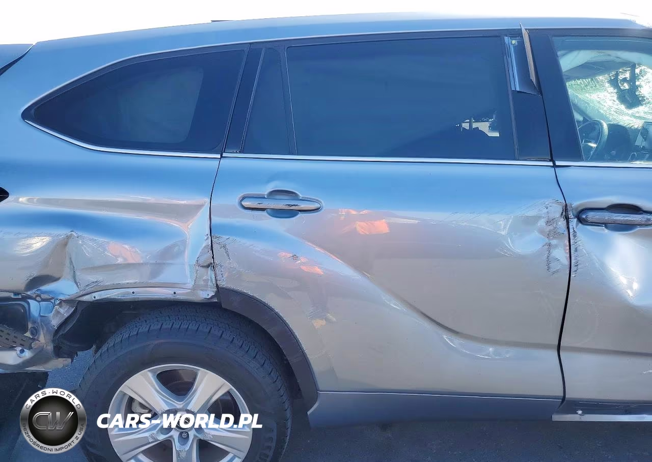 2021 Toyota Highlander Hybrid Le VIN:5TDZARAH2MS009959 - 10