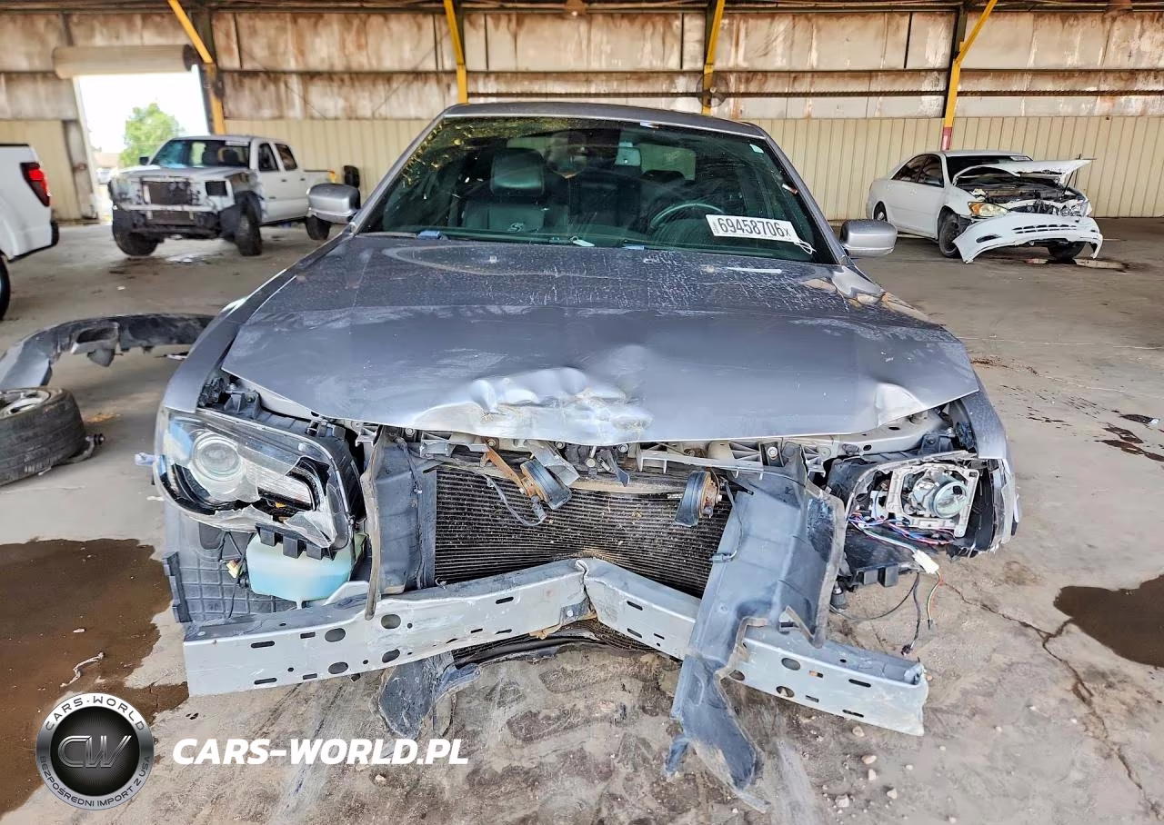 2018 Chrysler 300 S VIN:2C3CCABG2JH223288 - 5