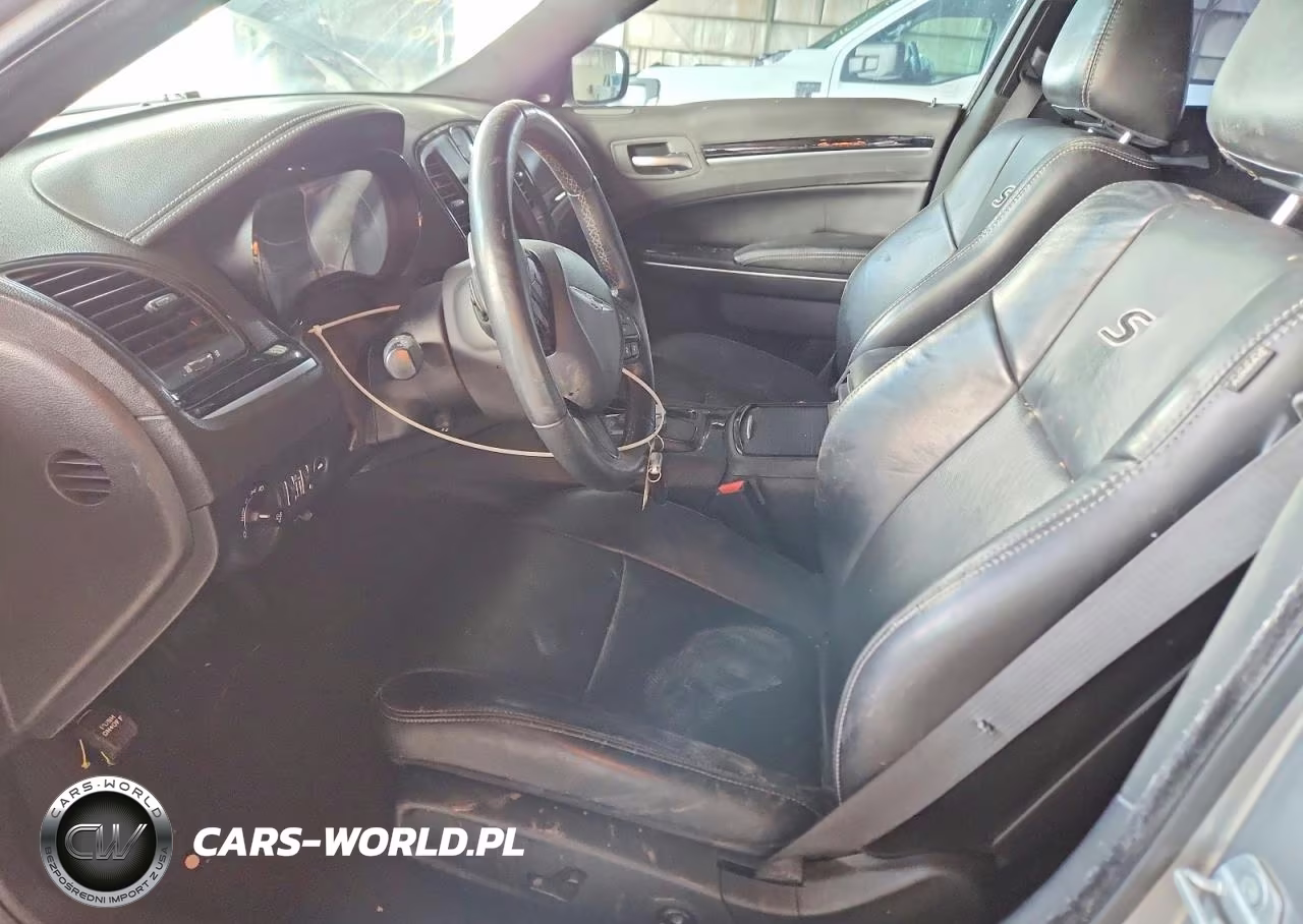 2018 Chrysler 300 S VIN:2C3CCABG2JH223288 - 7