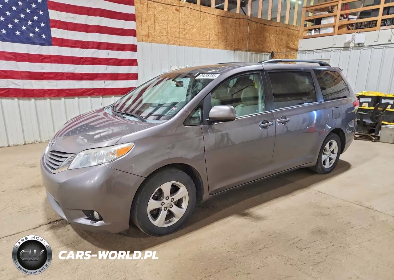 2014 Toyota Sienna Xle 7-Passenger