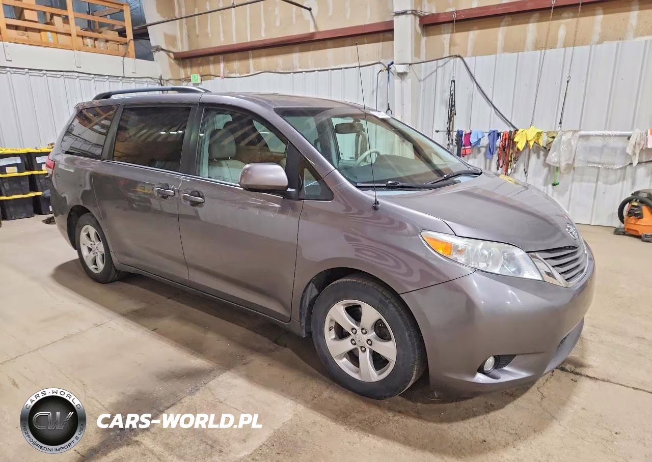2014 Toyota Sienna Xle 7-Passenger VIN:5TDDK3DC6ES092270 - 4