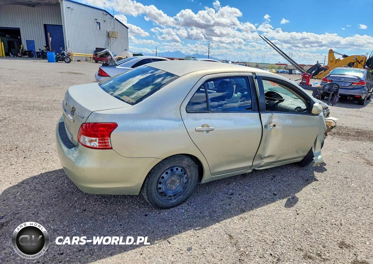 2007 Toyota Yaris Base VIN:JTDBT923171037798 - 3