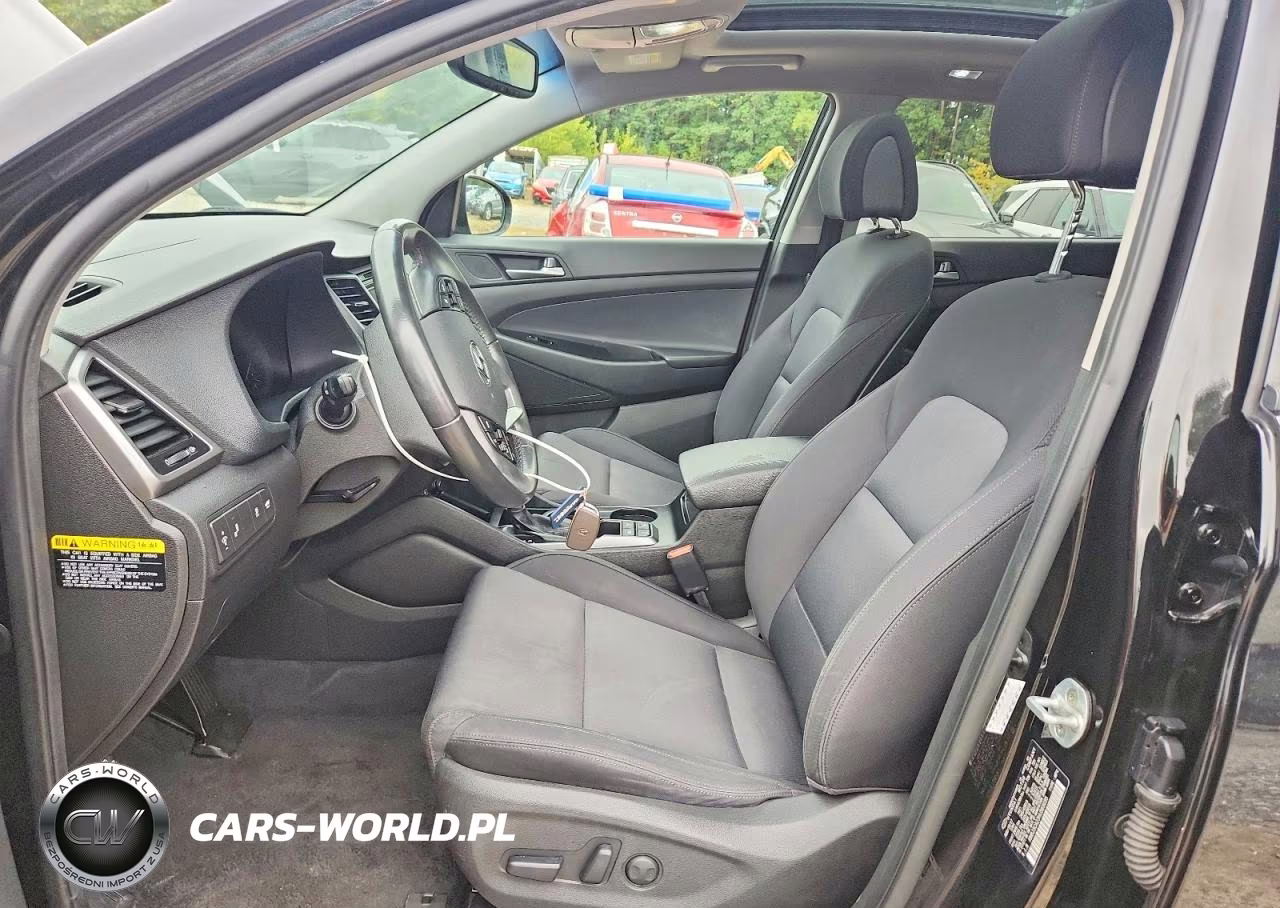 2017 Hyundai Tucson Value VIN:KM8J3CA23HU569695 - 7
