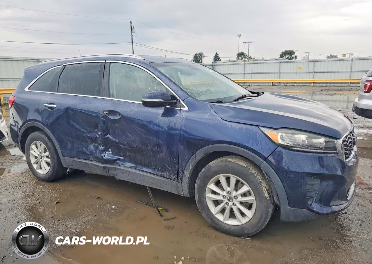 2019 Kia Sorento Lx VIN:5XYPG4A30KG439223 - 4