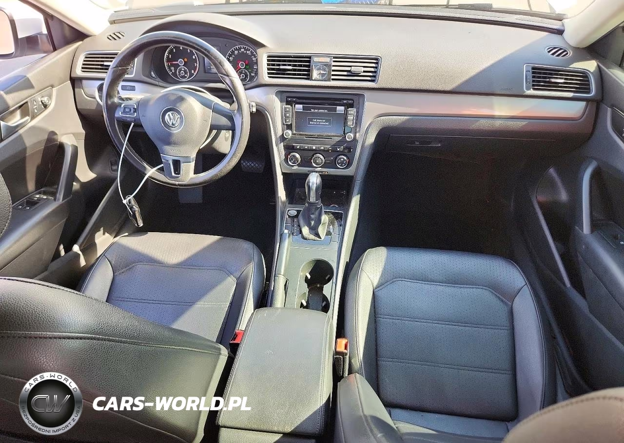 2015 Volkswagen Passat S VIN:1VWAT7A38FC100252 - 8