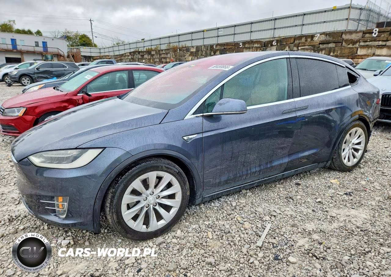 2016 Tesla Model X VIN:5YJXCBE29GF011912 - 1