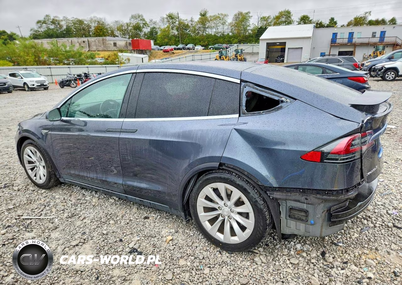 2016 Tesla Model X VIN:5YJXCBE29GF011912 - 2