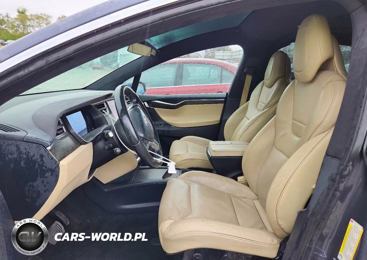2016 Tesla Model X VIN:5YJXCBE29GF011912 - 7