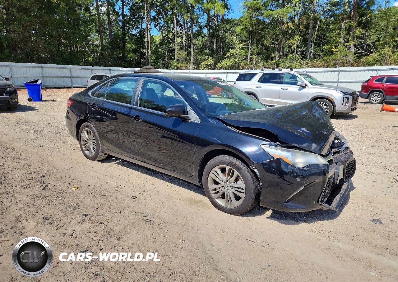 2017 Toyota Camry Se VIN:4T1BF1FK9HU305065 - 4