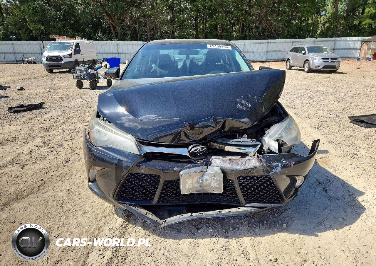 2017 Toyota Camry Se VIN:4T1BF1FK9HU305065 - 5