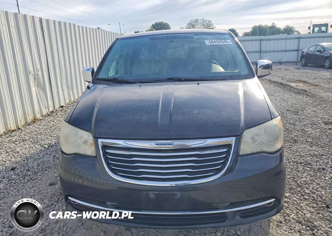 2011 Chrysler Town & Country Touring L VIN:2A4RR8DG2BR682238 - 5