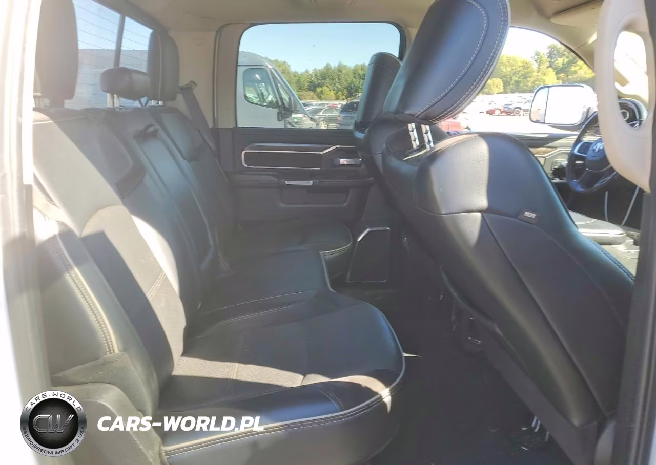2019 Ram 3500 Laramie VIN:3C63RRJL4KG542837 - 10