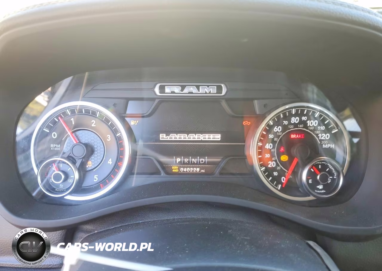 2019 Ram 3500 Laramie VIN:3C63RRJL4KG542837 - 9