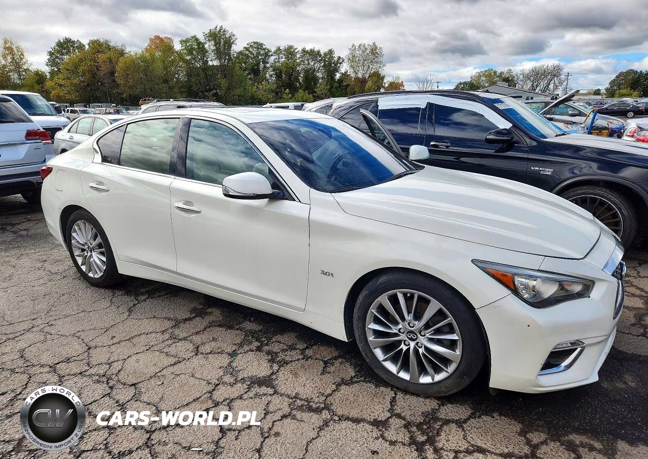 2019 Infiniti Q50 3.0T Luxe VIN:JN1EV7AR5KM555232 - 4