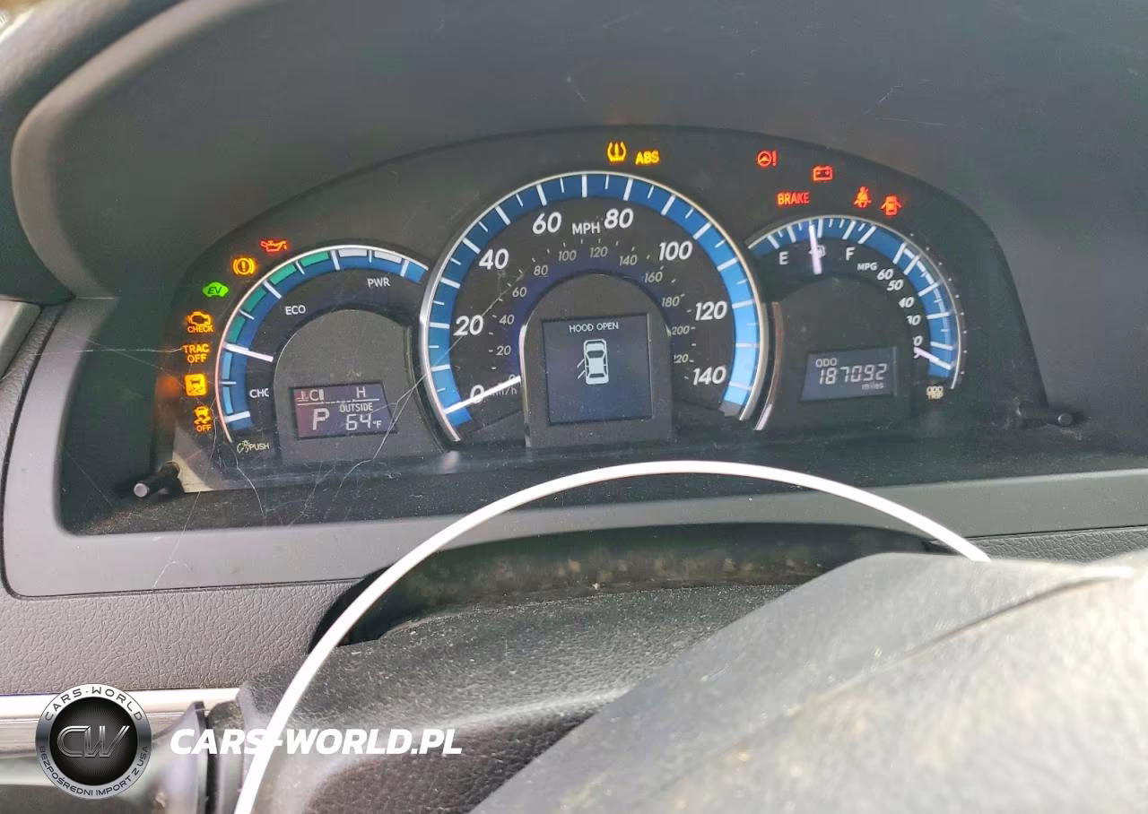 2014 Toyota Camry Hybrid Xle VIN:4T1BD1FK1EU104777 - 9