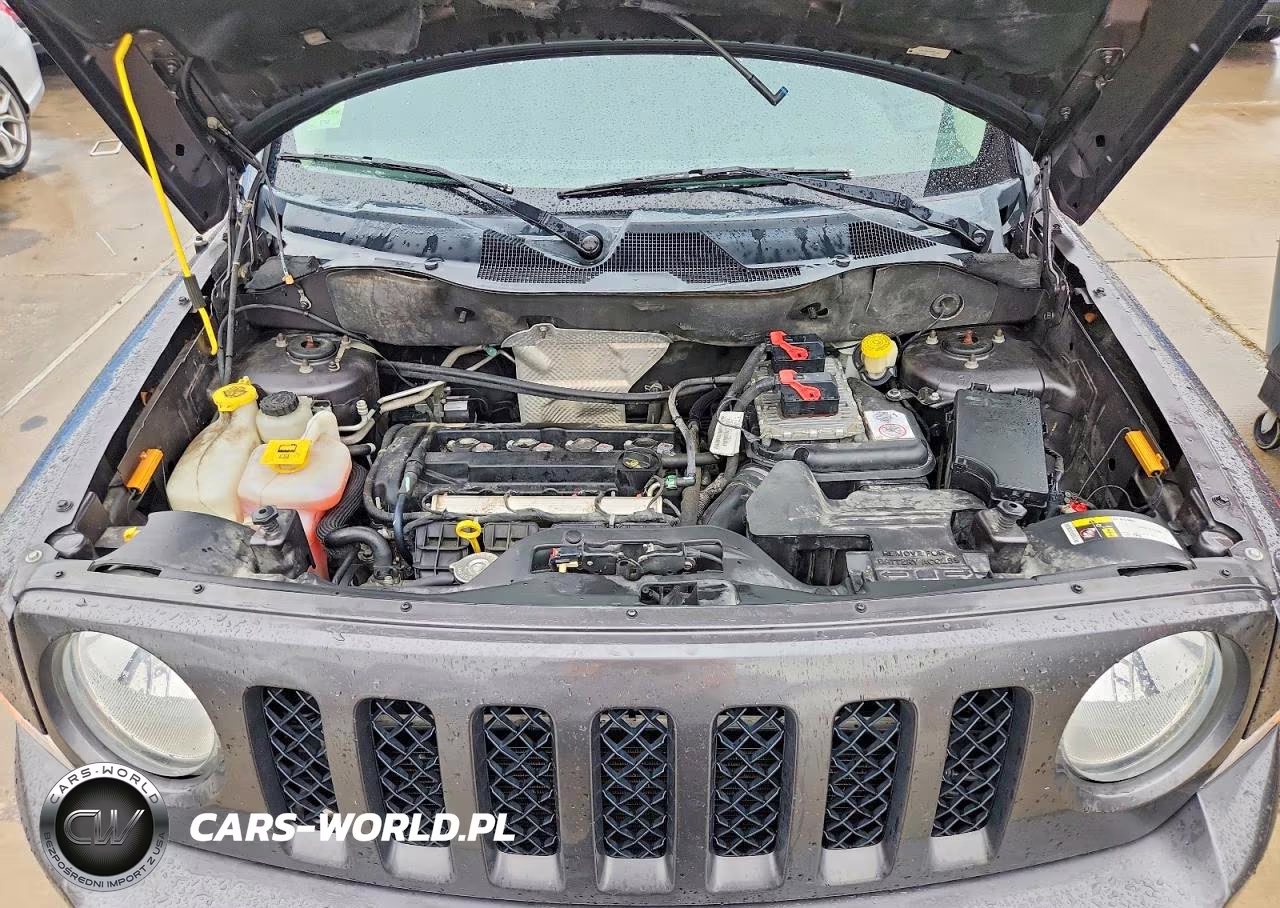 2015 Jeep Patriot Latitude VIN:1C4NJPFA4FD157544 - 12