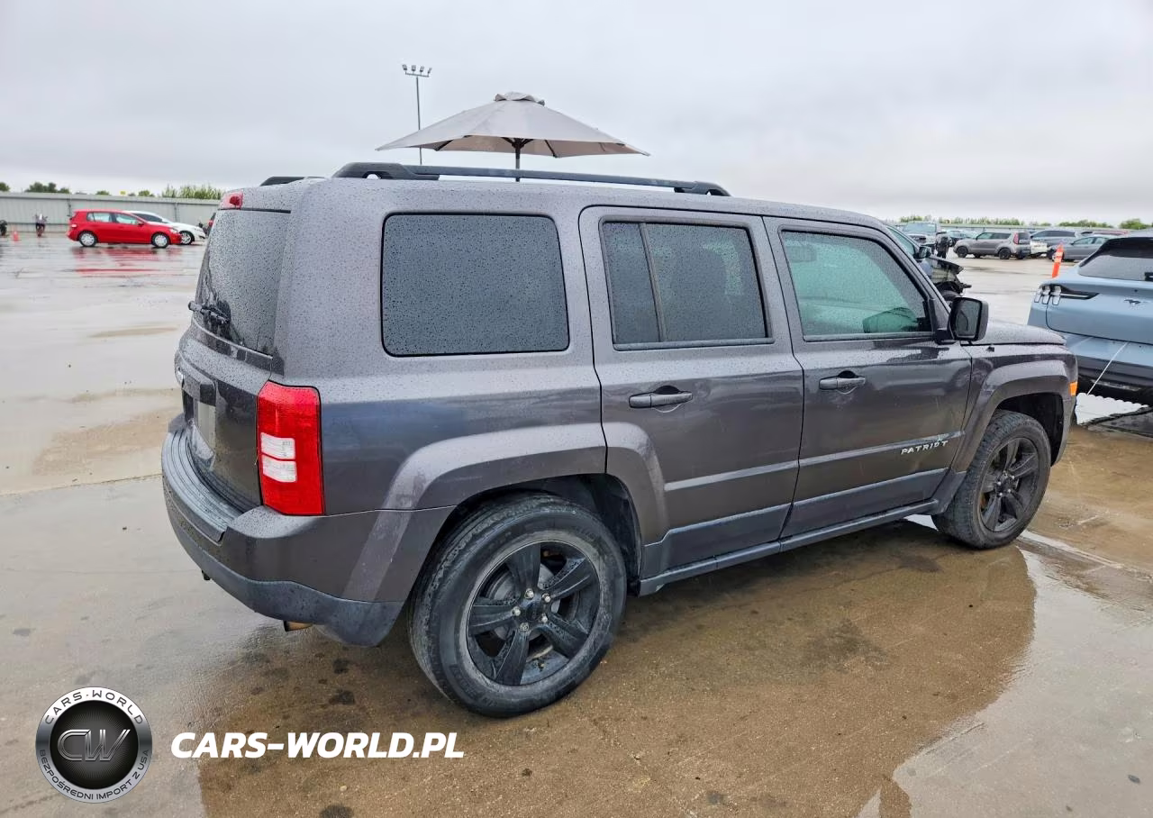 2015 Jeep Patriot Latitude VIN:1C4NJPFA4FD157544 - 3