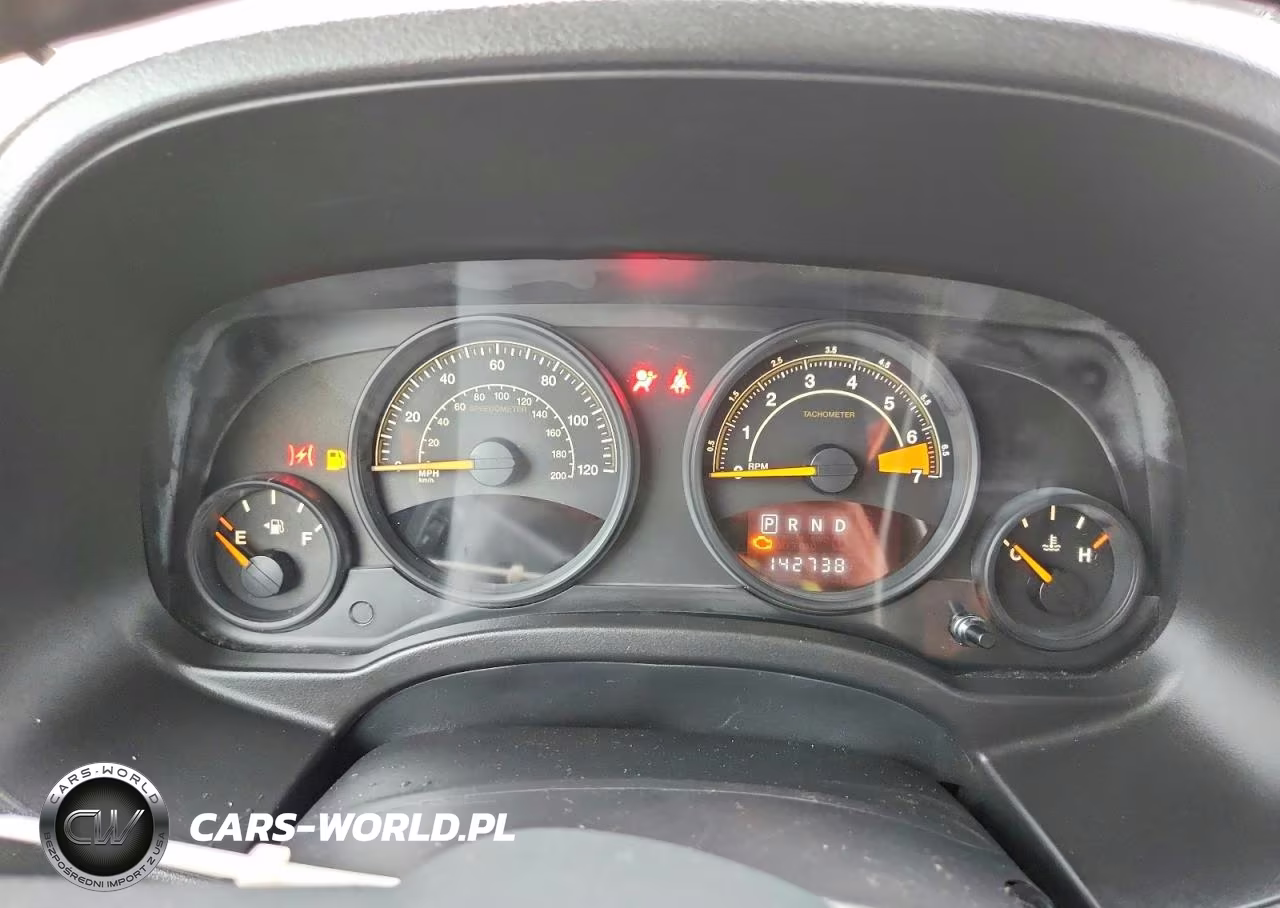 2015 Jeep Patriot Latitude VIN:1C4NJPFA4FD157544 - 9