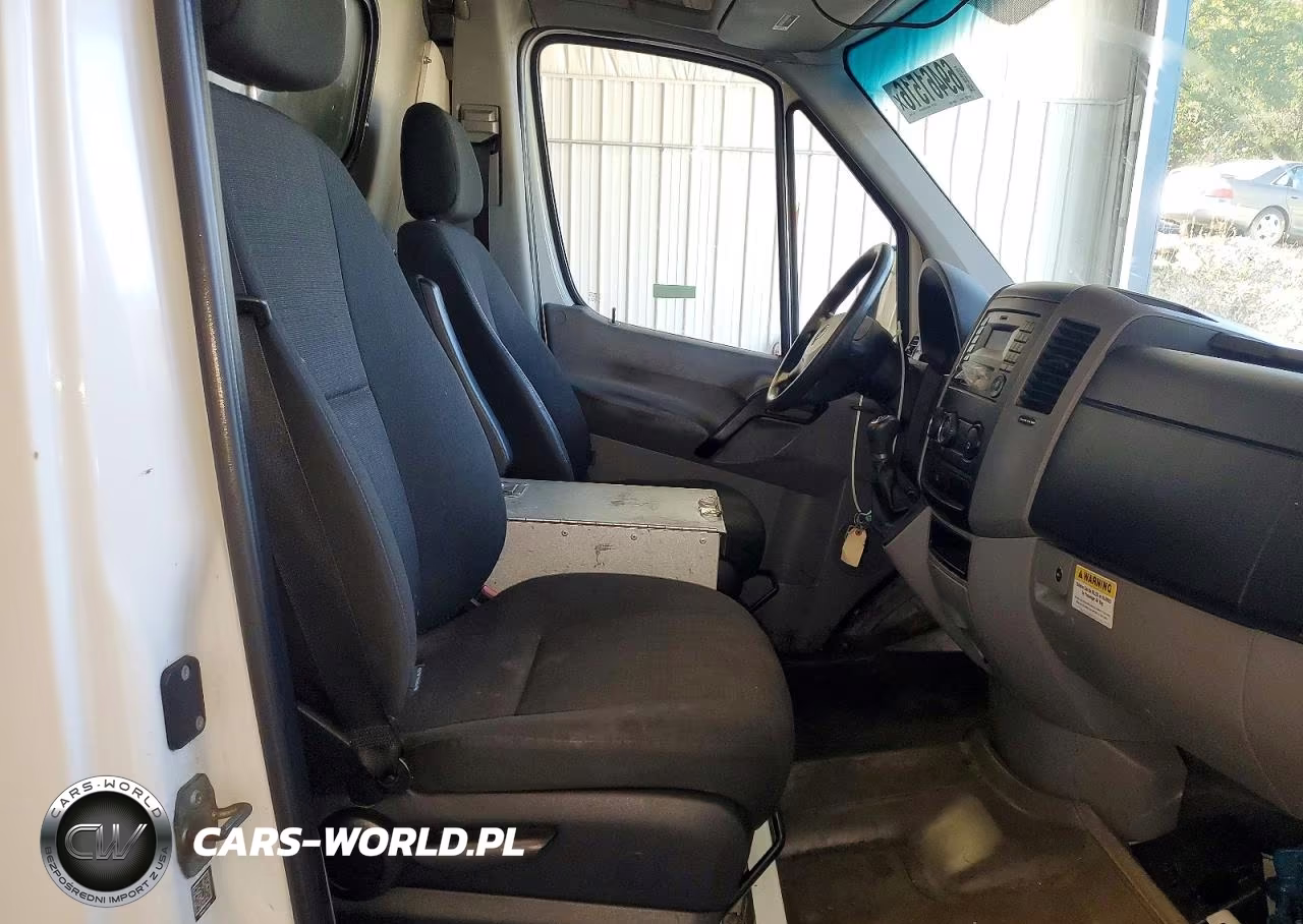 2016 Mercedes-Benz Sprinter 2500 Delivery Van VIN:WD3PE7DD9GP310942 - 11
