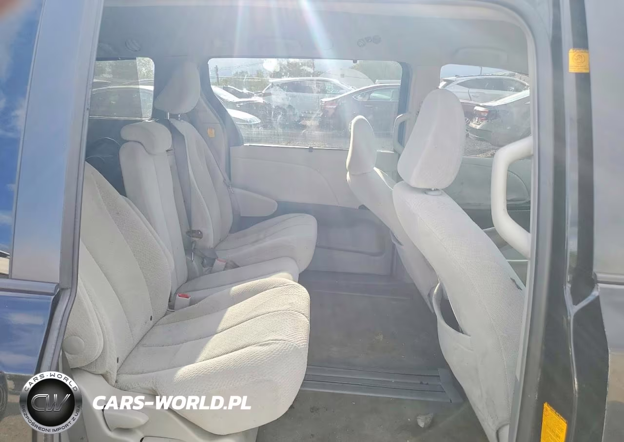 2011 Toyota Sienna Le VIN:5TDKK3DC7BS140894 - 11