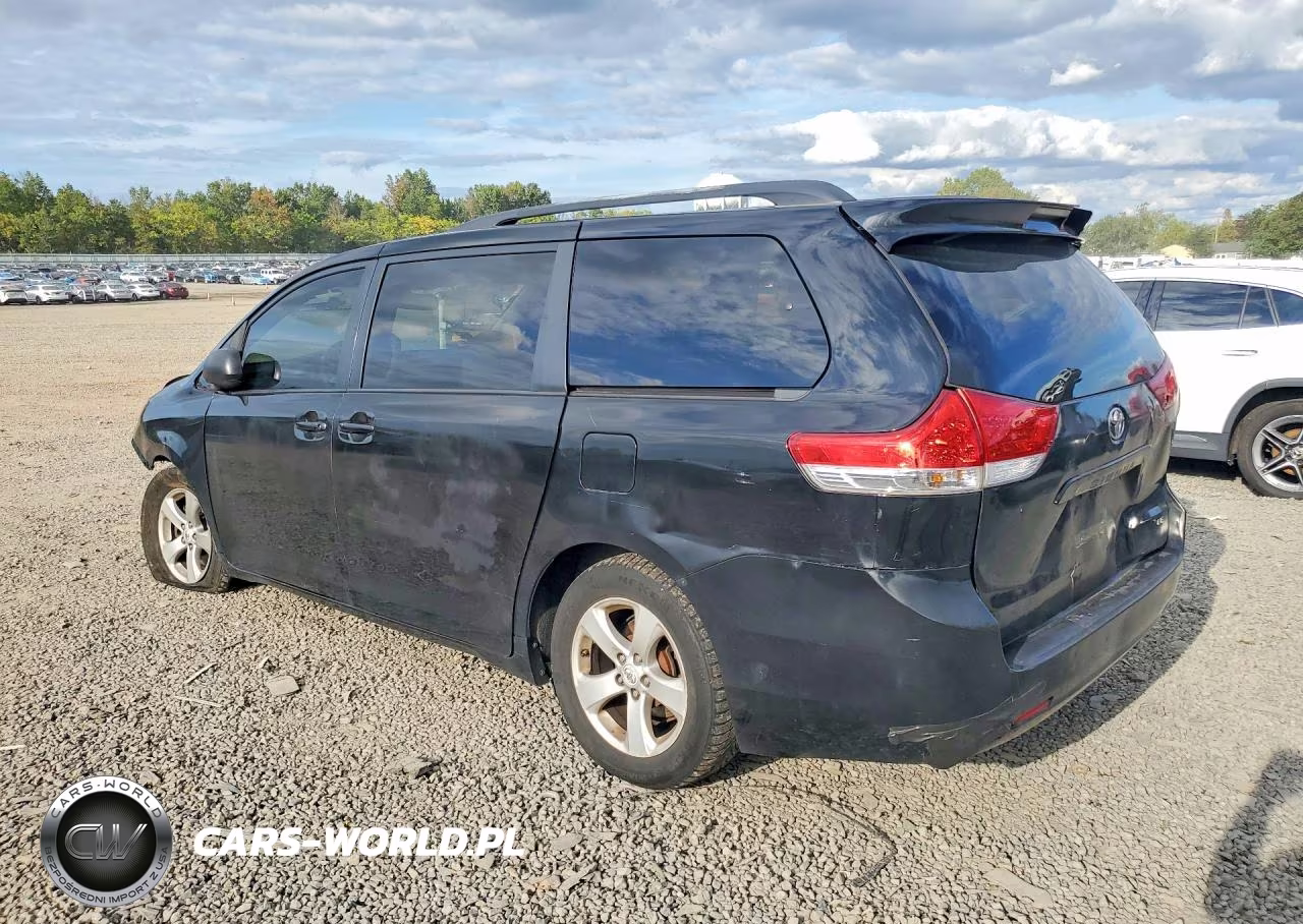 2011 Toyota Sienna Le VIN:5TDKK3DC7BS140894 - 2