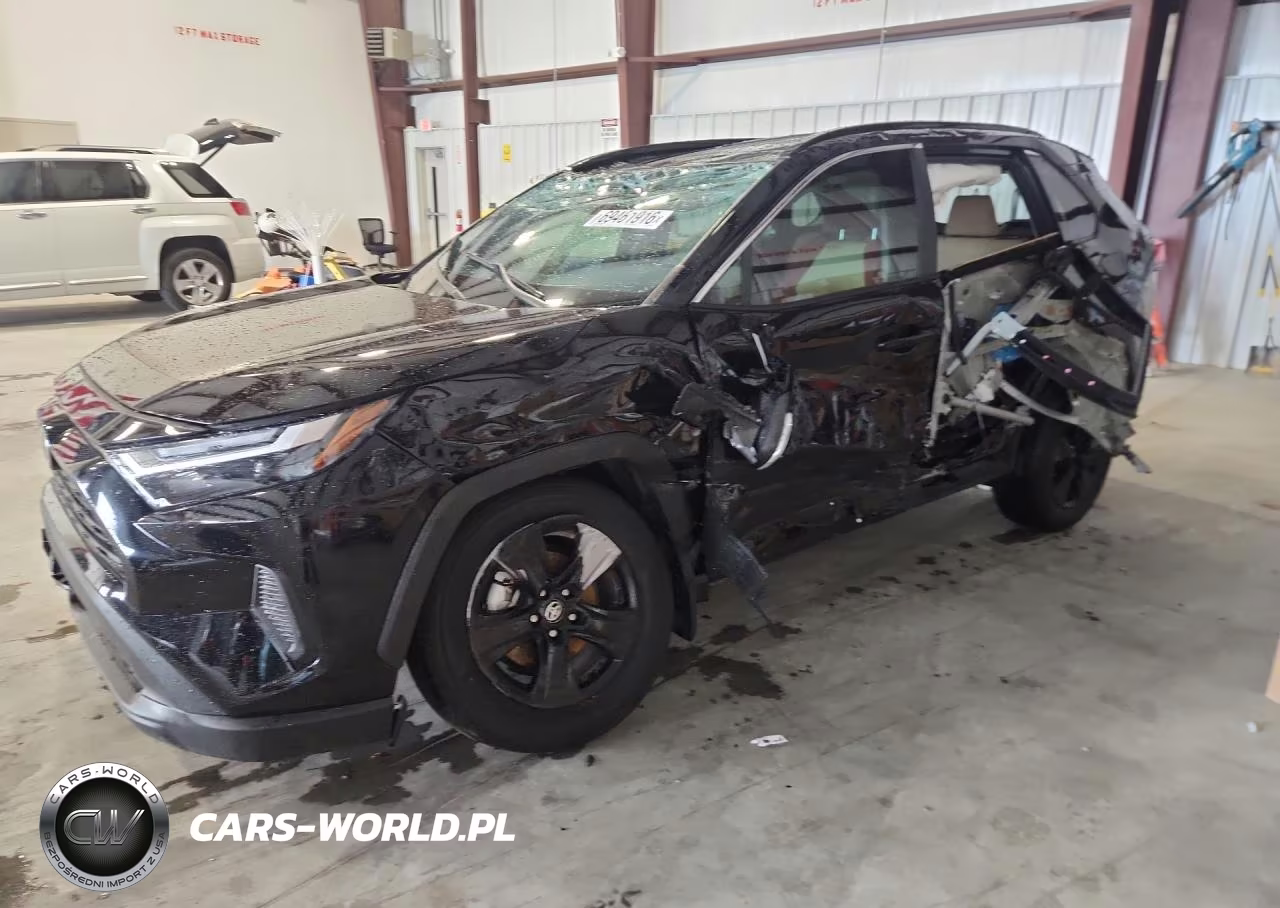 2025 Toyota Rav4 Hybrid Xle – zdjęcie 1 z 13