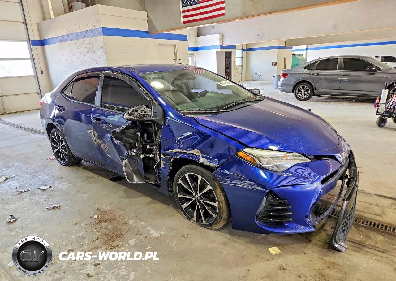 2017 Toyota Corolla Se VIN:2T1BURHE5HC829925 - 4