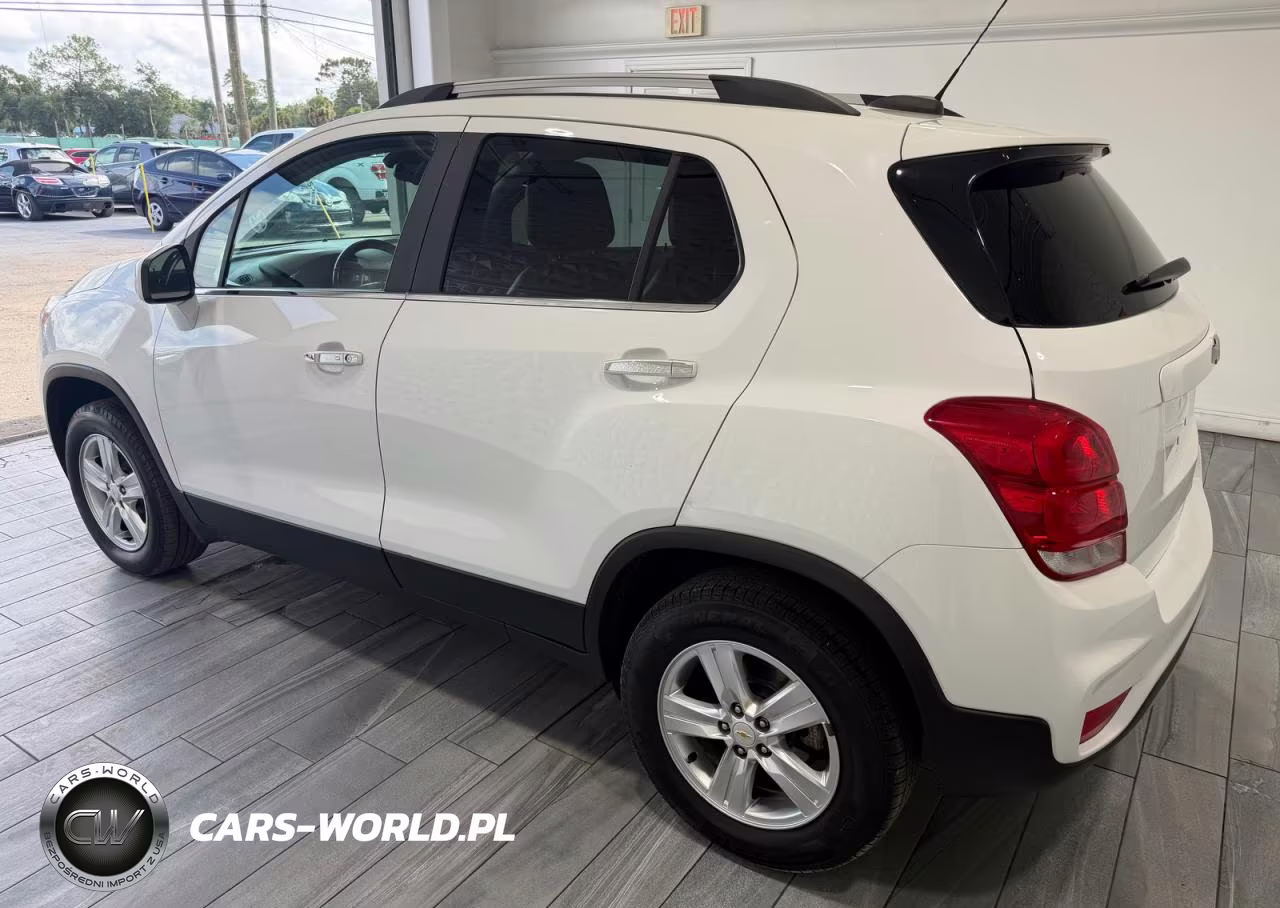 2019 Chevrolet Trax 1Lt VIN:KL7CJPSBXKB835335 - 3