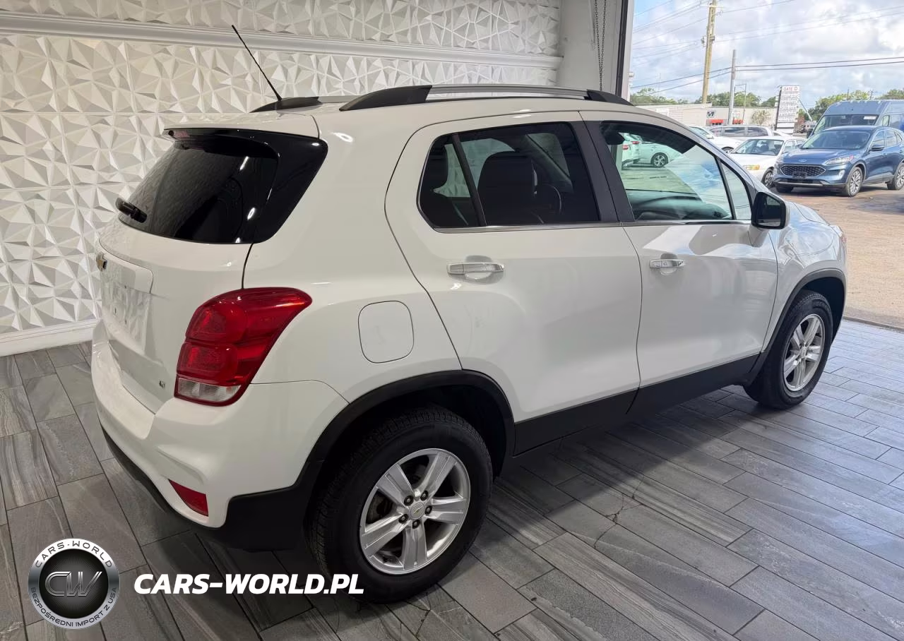 2019 Chevrolet Trax 1Lt VIN:KL7CJPSBXKB835335 - 4