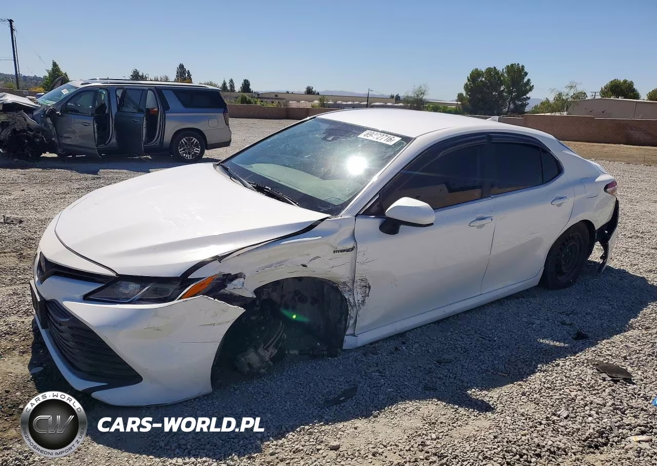 2020 TOYOTA CAMRY LE HYBRID