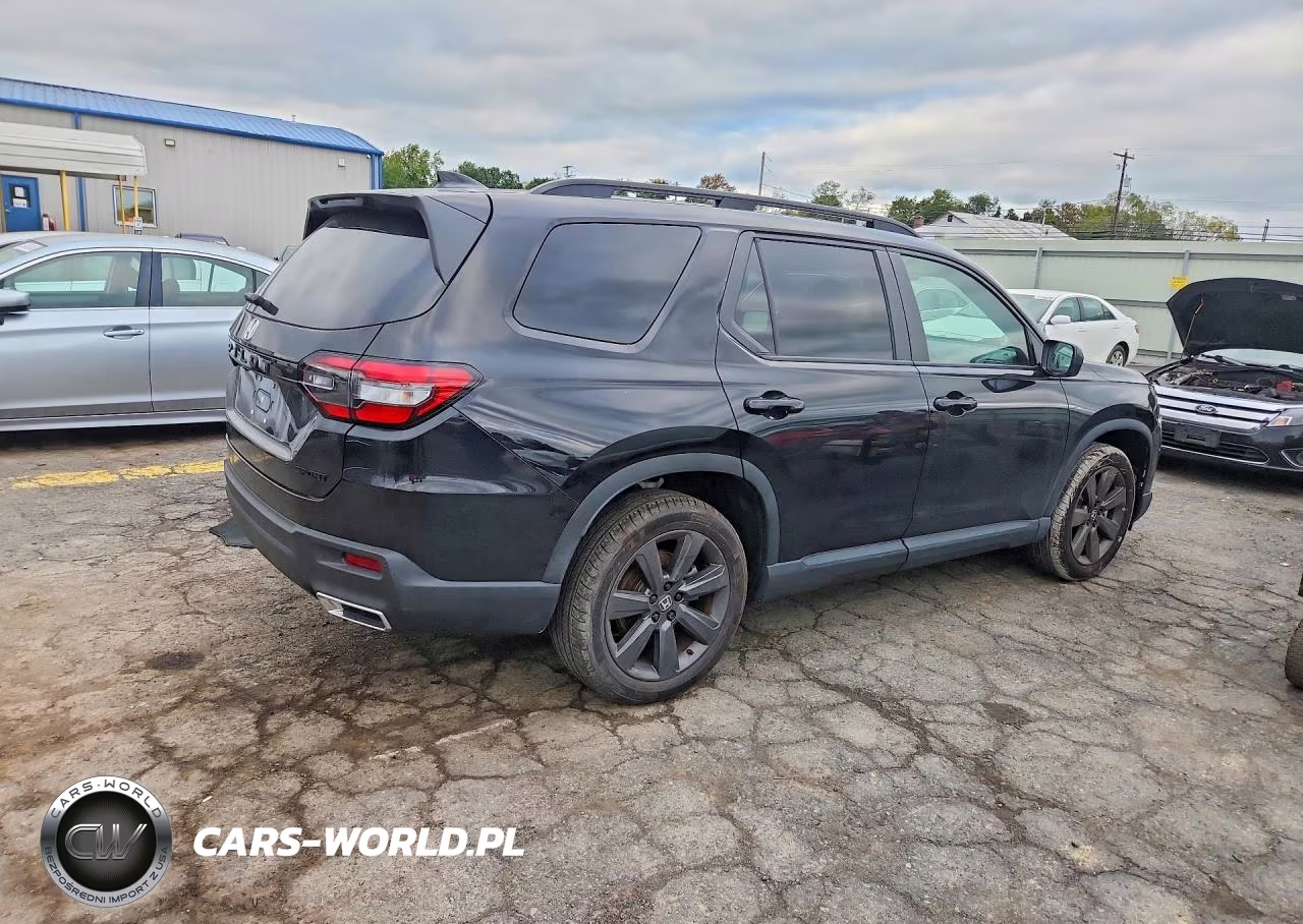 2025 Honda Pilot Sport VIN:5FNYG1H31SB124043 - 3