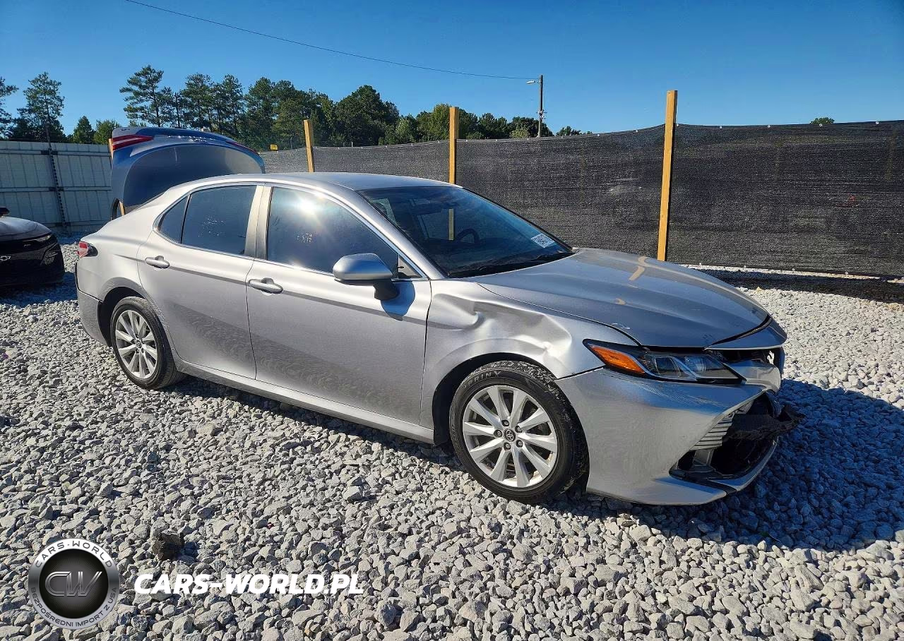 2019 Toyota Camry Le VIN:4T1B11HK2KU713023 - 4