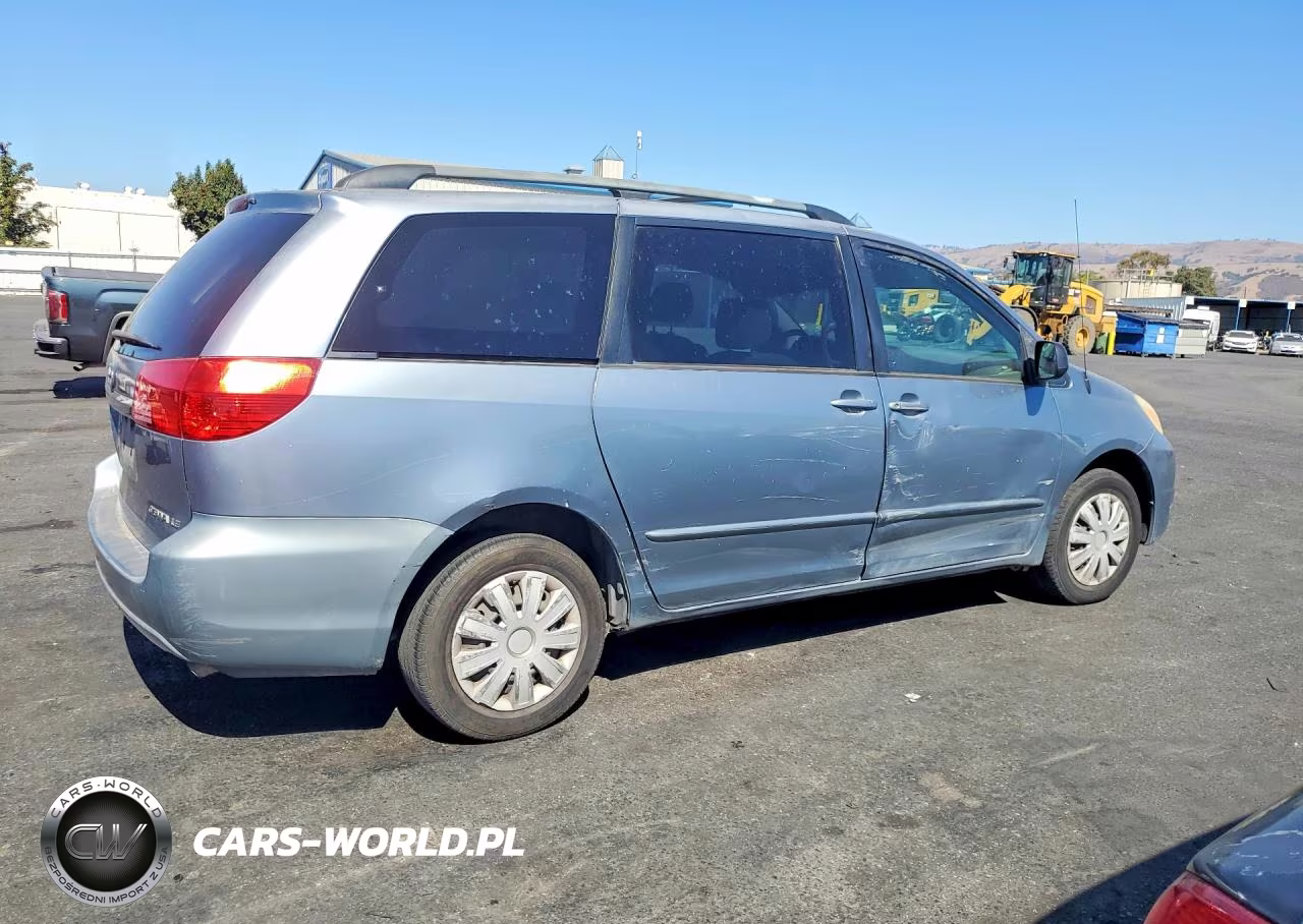 2004 Toyota Sienna Le 8 Passenger VIN:5TDZA23C44S058685 - 3